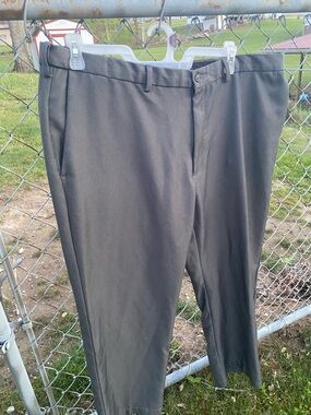 Haggar Men's Charcoal Gray Flat Front Dress Pants Size 42X29